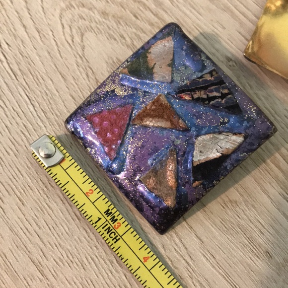 • 80’s Vintage Earrings • - Picture 8 of 8